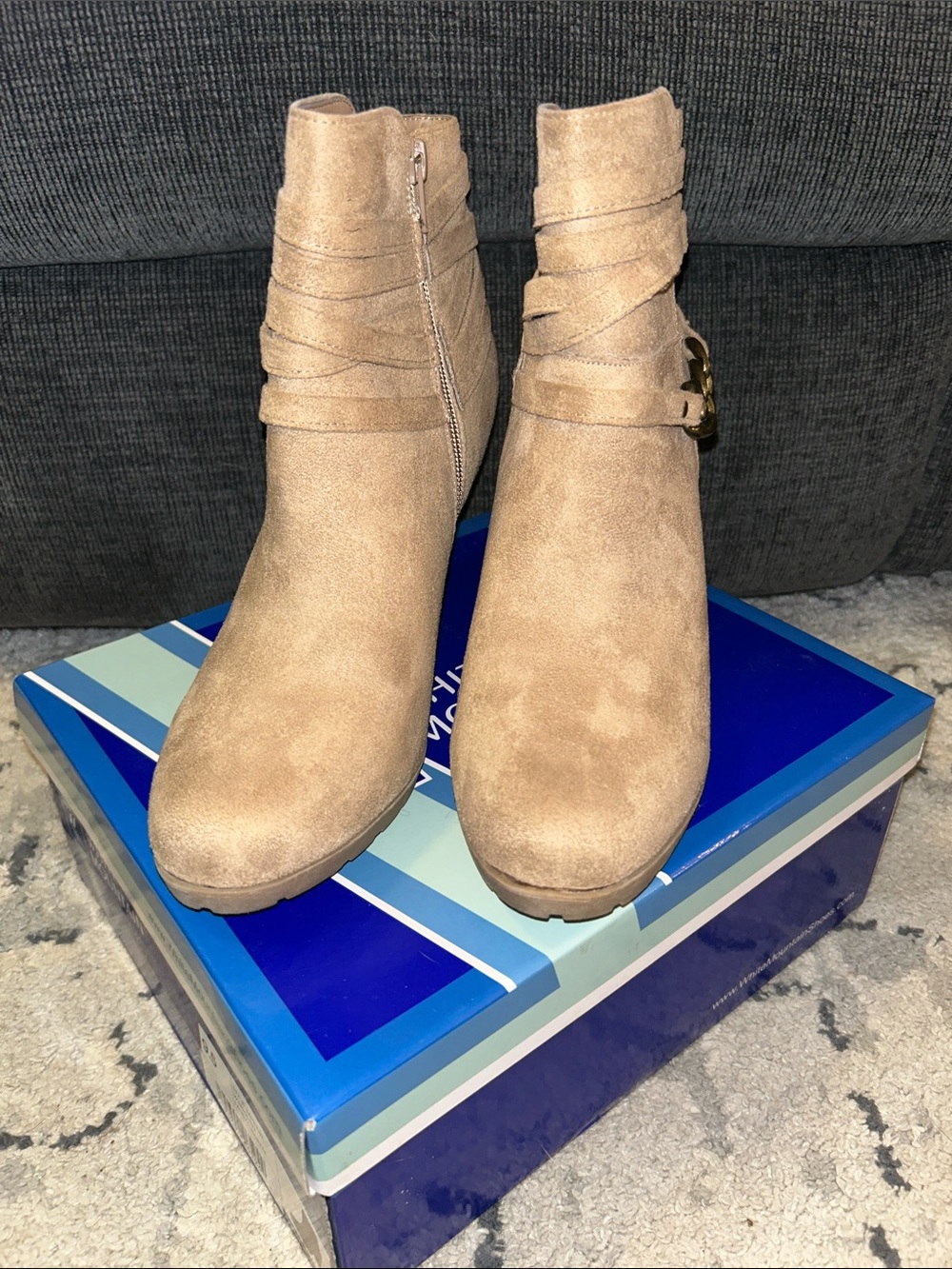 White Mountain Sammuel Ankle Booties